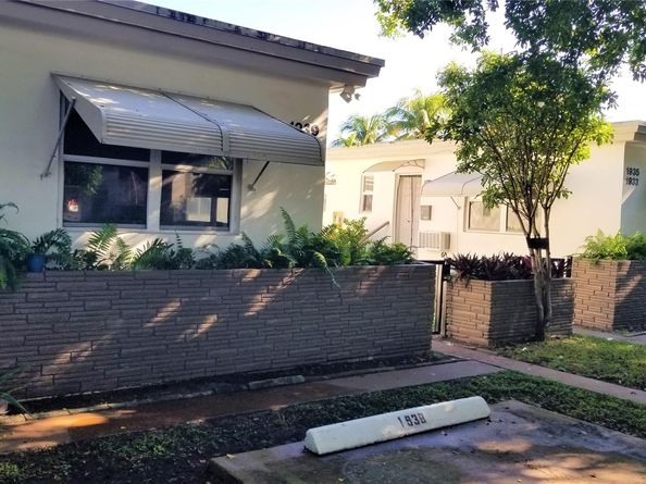 1933 Dewey St, Hollywood FL 33020