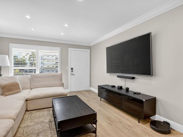 55 SE 14th St 211, Boca Raton FL 33432