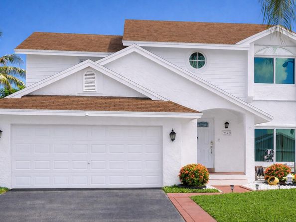 9741 SW 9TH Ct, Pembroke Pines FL 33025