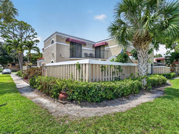 4355 Village Drive B, Delray Beach FL 33445