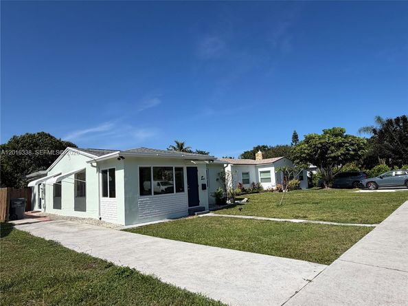 2711 Adams Street, Hollywood FL 33020