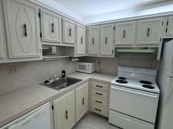 5660 SW 3rd Place