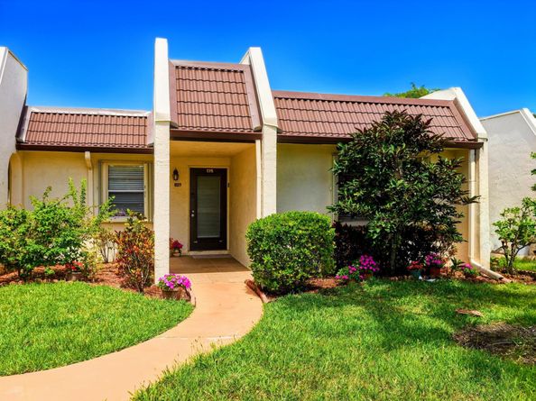 175 Lake Susan Lane, West Palm Beach FL 33411