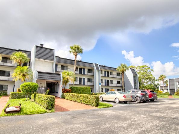 4260 Deste Court 102, Lake Worth FL 33467