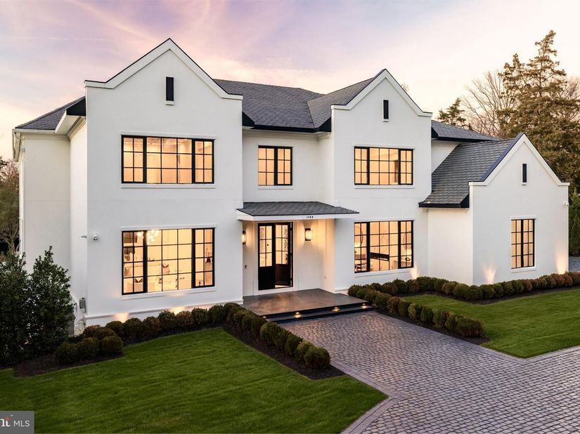1102 Chain Bridge Road, Mclean VA 22101