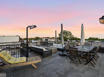 445 Kenyon Street NW