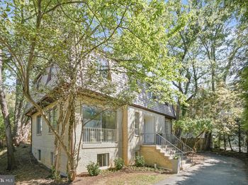 5026 Cathedral Avenue NW