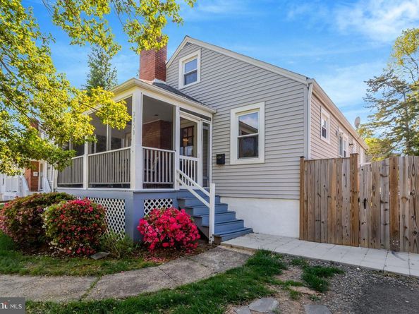 2850 Brook Drive, Falls Church VA 22042