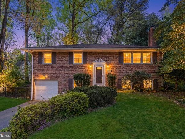 410 Victoria Court NW, Vienna VA 22180