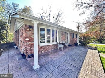 3715 Moss Drive
