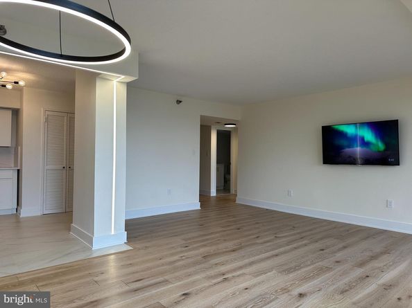 1808 Old Meadow Road 1201, Mclean VA 22102