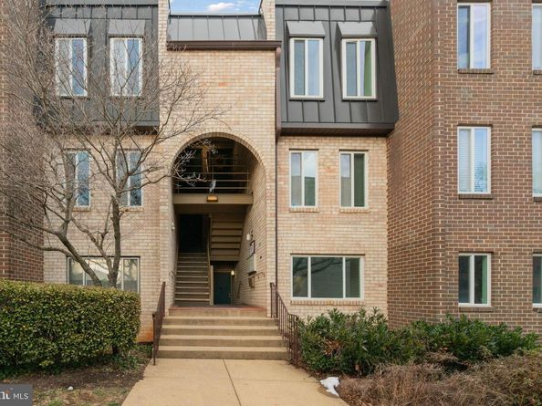 5020 7TH Road S 102, Arlington VA 22204