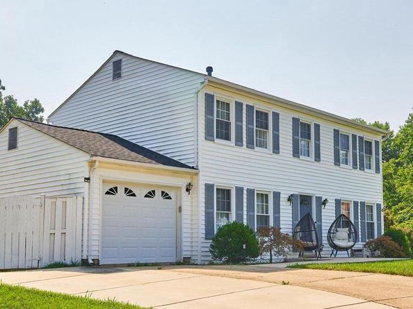 9609 Podium Drive, Vienna VA 22182