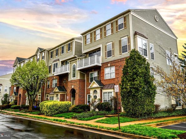1809 Kenwood Avenue 301, Alexandria VA 22302