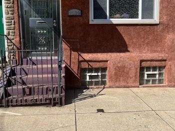 1539 W Thompson Street