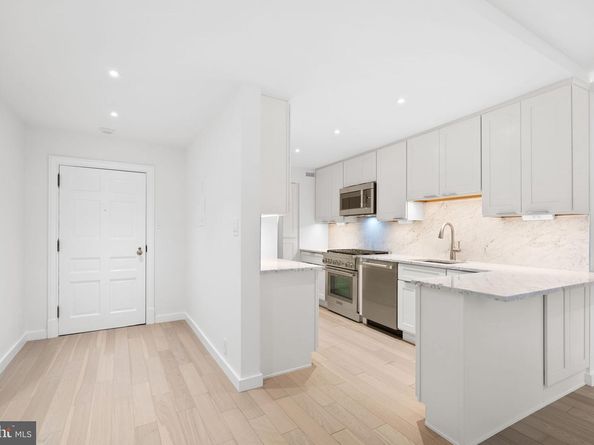 700 New Hampshire Avenue NW 303, Washington DC 20037