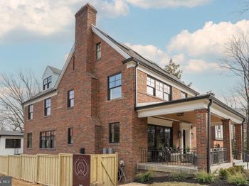 2619 Wisconsin Avenue NW