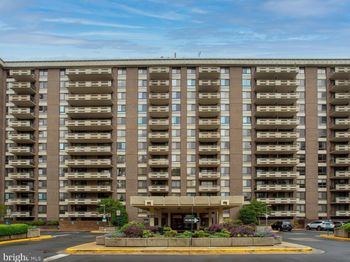 1808 Old Meadow Road