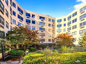 1801 Clydesdale Place NW