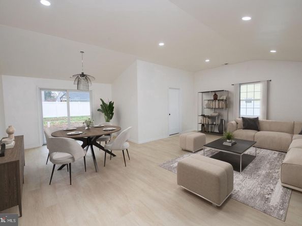 30 Mistletoe Lane, Levittown PA 19054