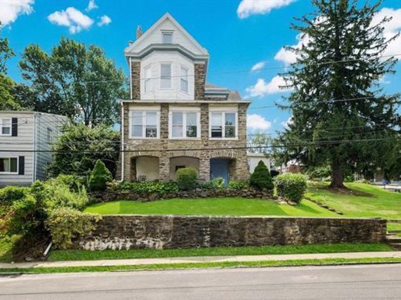 7301 Chestnut Ave, Elkins Park PA 19027