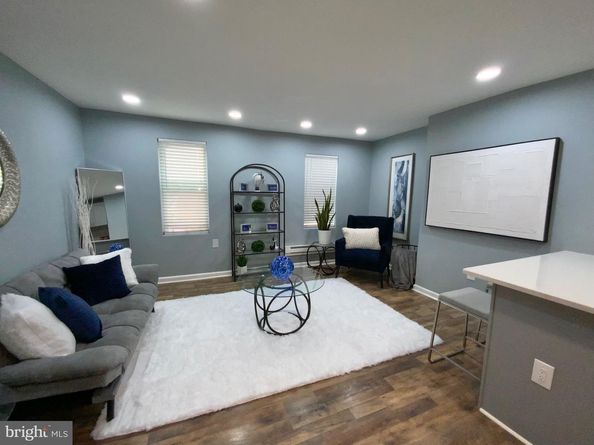 6033 Vine Street, Philadelphia PA 19139