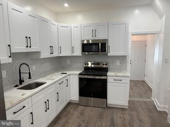 2003 E Pacific Street