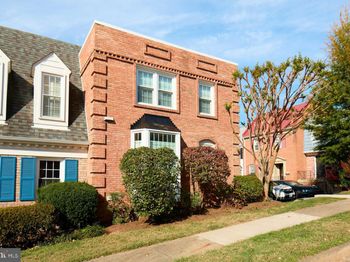 1120 Kensington Road