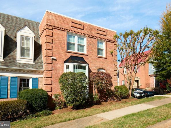 1120 Kensington Road, Mclean VA 22101