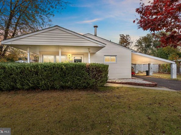 14 Dewberry Lane, Levittown PA 19055