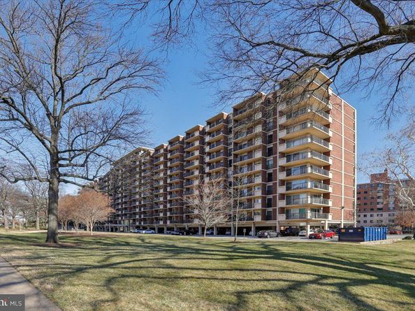 1300 Army Navy Drive 106, Arlington VA 22202