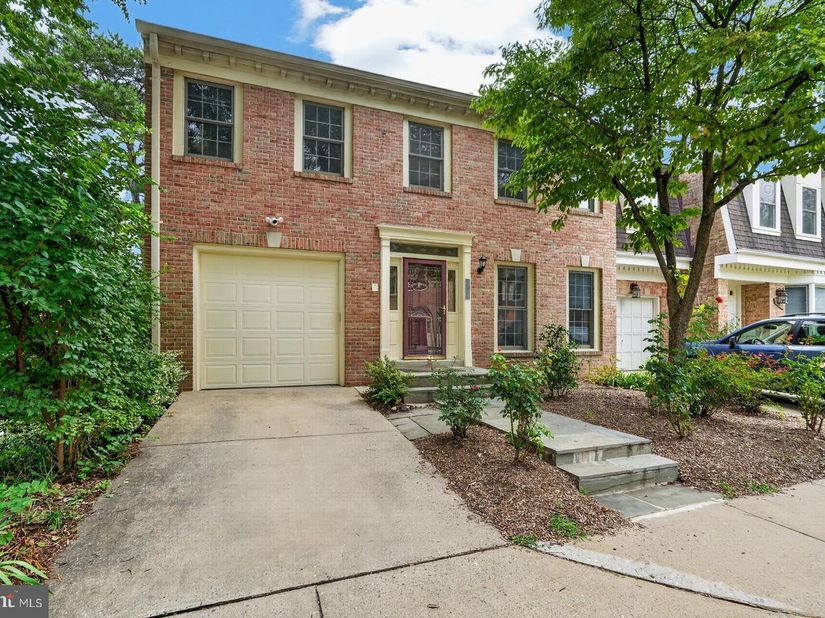 10139 Crestberry Place, Bethesda MD 20817