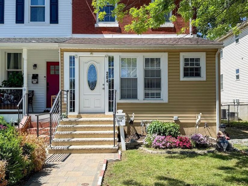 204 Barker Avenue, Sharon Hill PA 19079