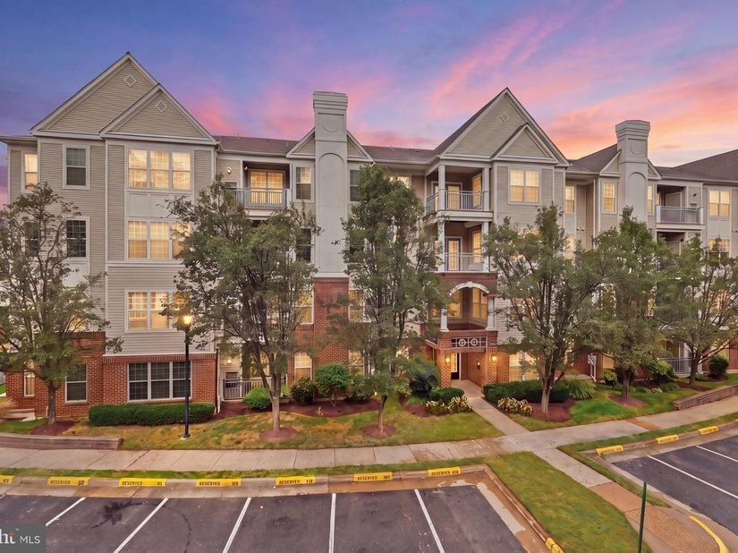 3009 Nicosh Circle 4306, Falls Church VA 22042