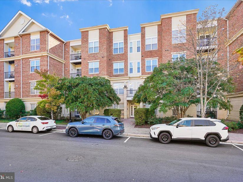 815 Branch Drive 304, Herndon VA 20170