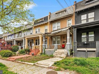 2626 10TH Street NE