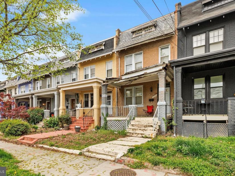 2626 10TH Street NE, Washington DC 20018