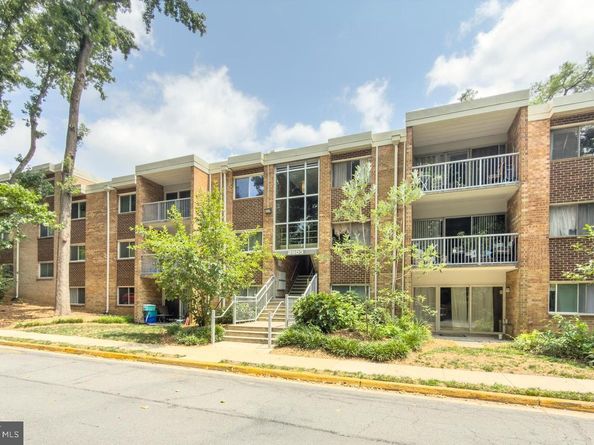 2903 Charing Cross Road 7, Falls Church VA 22042