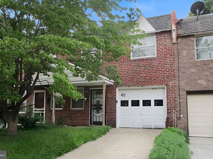 422 Shetland Road, Darby PA 19023
