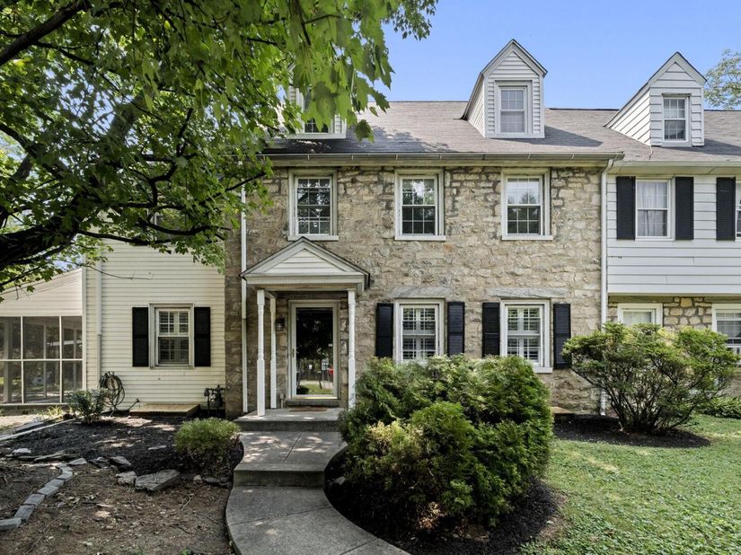 1401 Surrey Lane, Wynnewood PA 19096