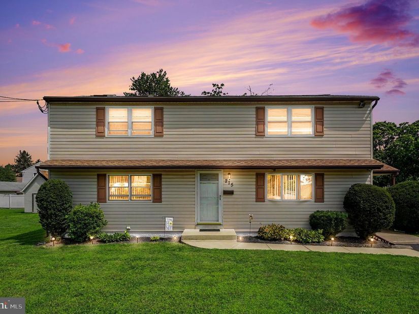 215 Maple Street, Warminster PA 18974