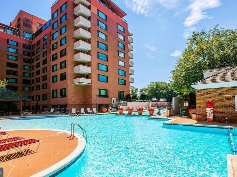1111 Arlington Boulevard 329, Arlington VA 22209