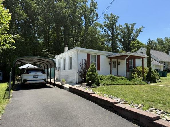 623 Knoll Avenue, Penndel PA 19047