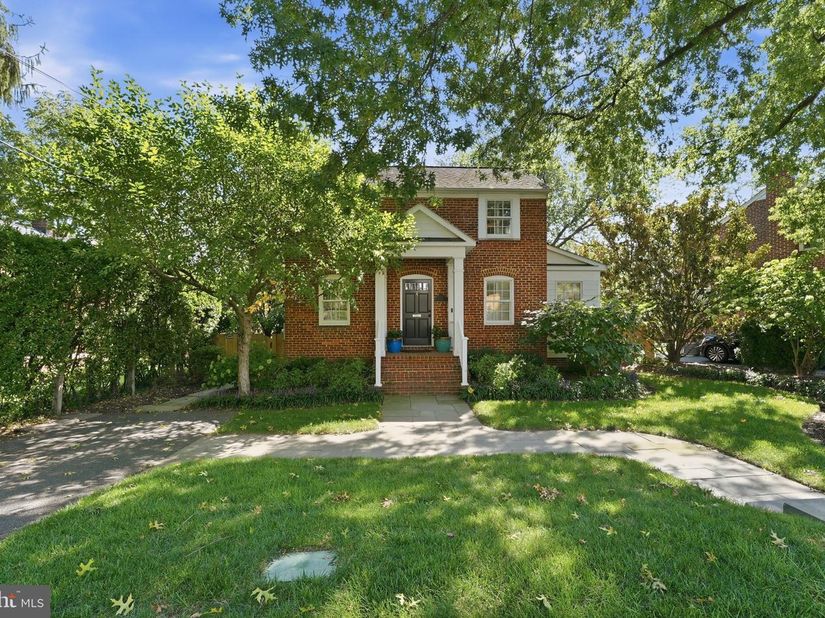 2727 N Edison Street, Arlington VA 22207