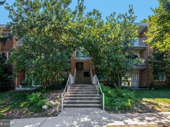 2909 Charing Cross Road