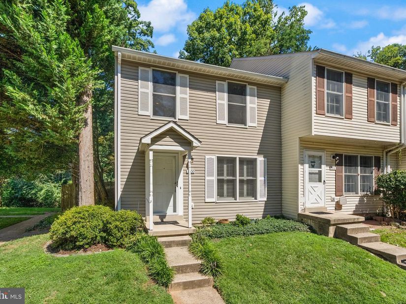 7600 Wood Mist Lane, Falls Church VA 22043