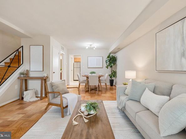 2312 N Dearing Street, Alexandria VA 22302