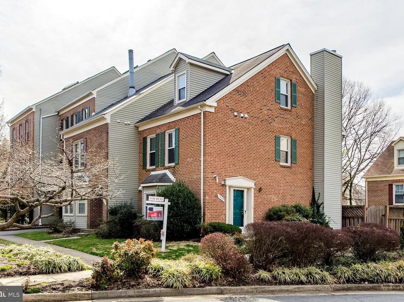 7589 Chrisland Cove, Falls Church VA 22042
