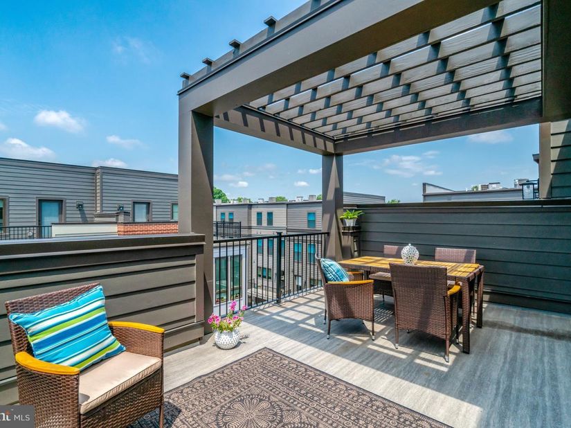 2609 Winchester Walk, Alexandria VA 22301