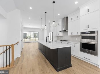 8622 Erdem Place